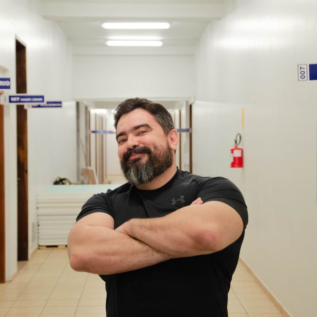 Iván Peralta, jefe de línea blanca en Arregliva